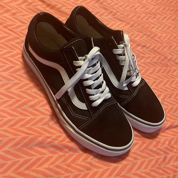 Shoes - Picture 3 of 4